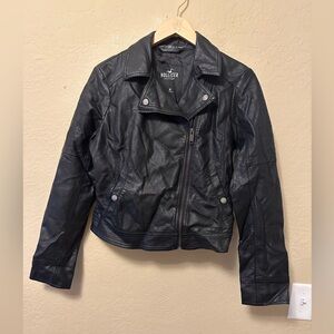Hollister womens faux leather jacket, black Sz Medium snap pocket button